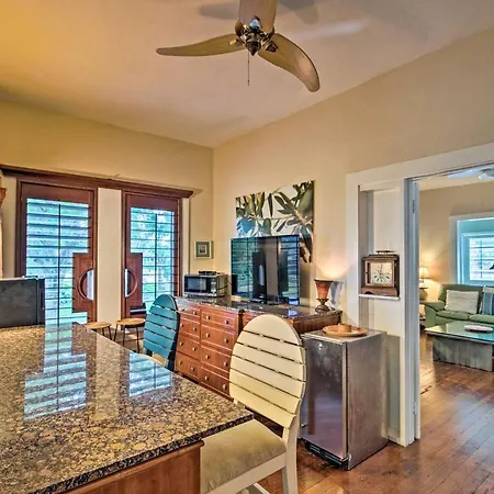 Charming Lake Worth Abode With Outdoor Oasis!